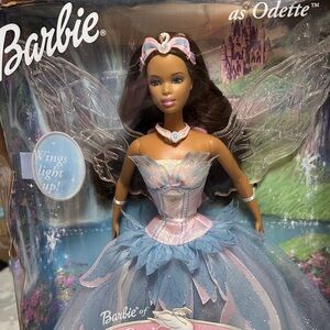 Barbie As Princess Odette Dressed In A Pink & Blue Outfit!